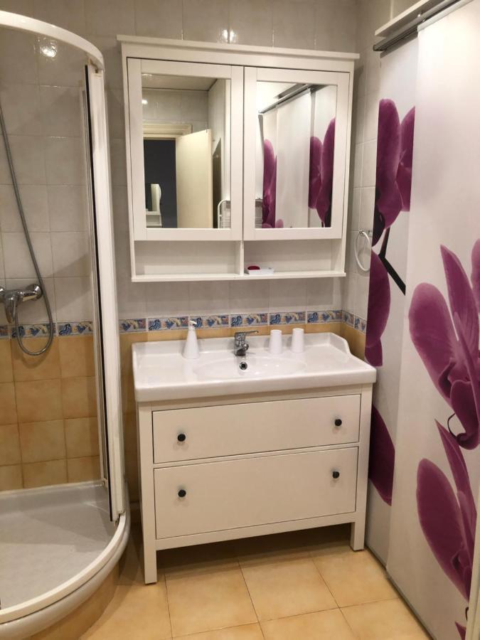 Appartement Lumineux, Avec Balcon, A 200M De La Plage Hendaye Luaran gambar